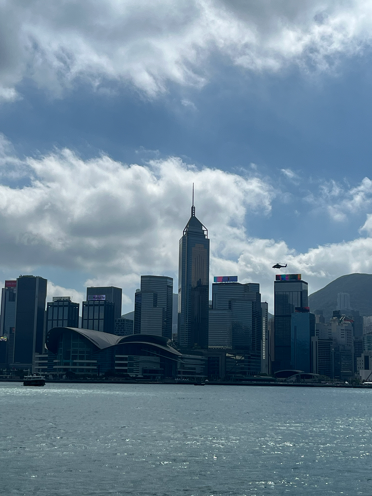 坐天星小轮去香港岛