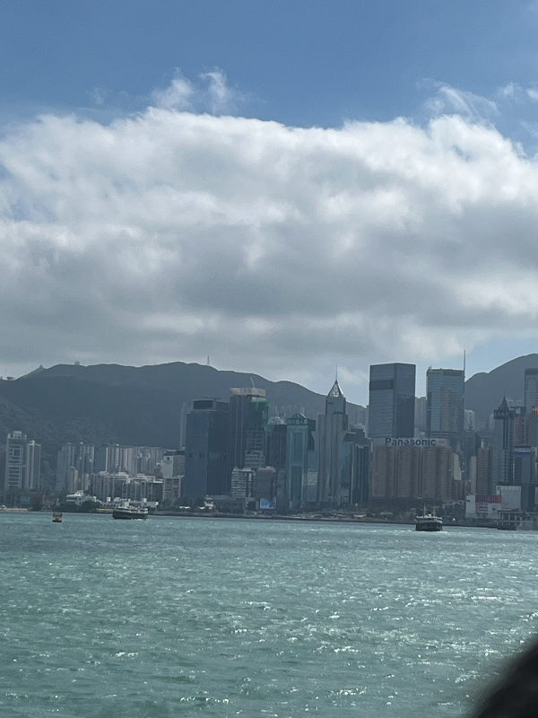 坐天星小轮去香港岛