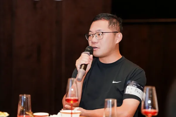保哥张文保在圆桌上分享SEO与GEO如何配合