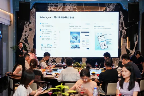 大屏讲解Sales Agent如何在用户旅程的多个触点上触达客户