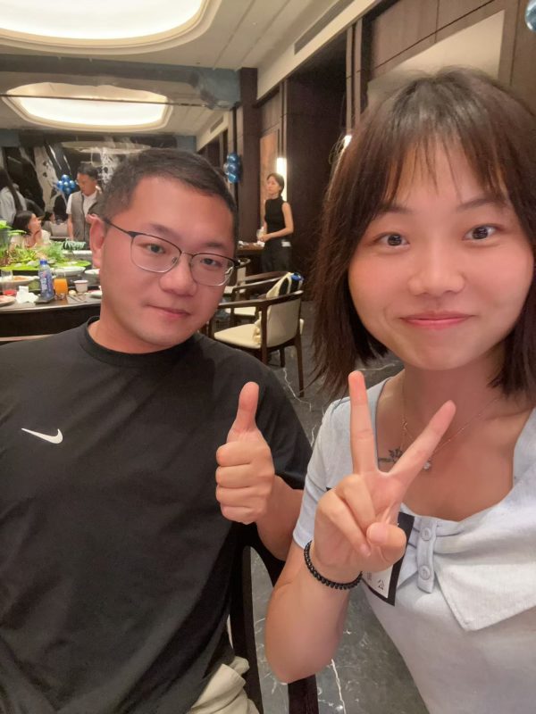 大美与保哥合影